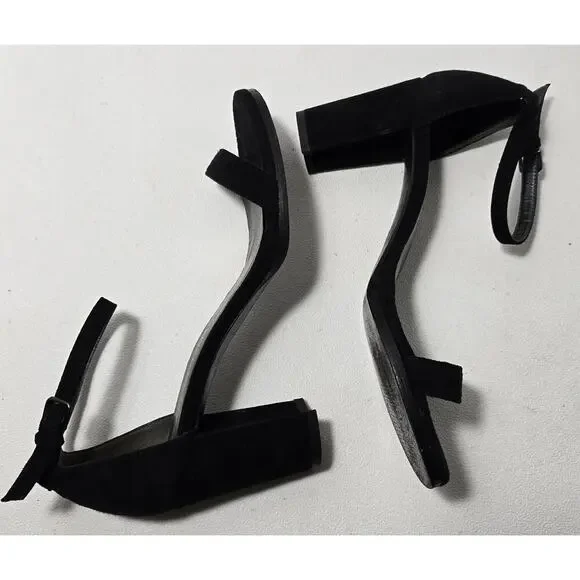 Stuart Weitzman Nearly Nude Black Suede Heels Size 7 wide - Picture 6 of 11
